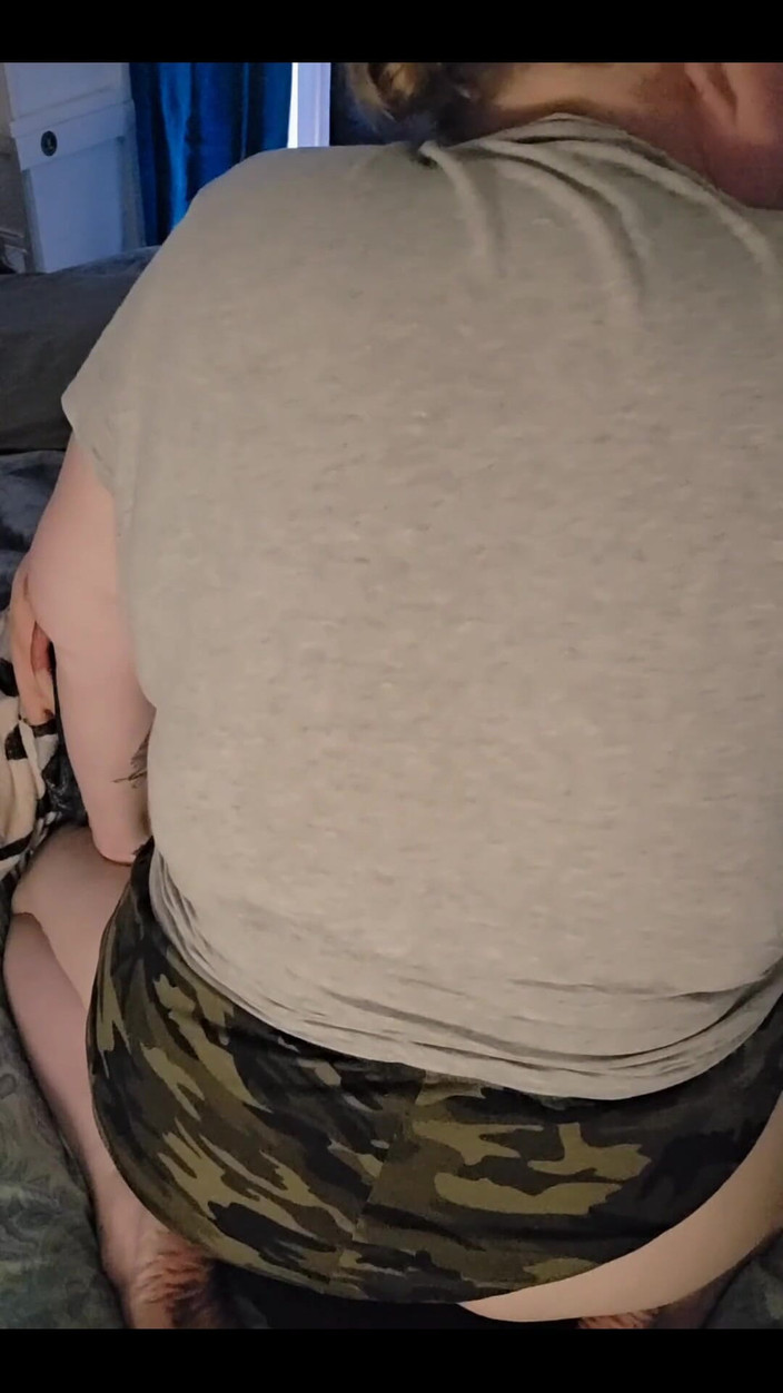 Misssunshinevip: Şortumu kenara çekmek istediğini biliyorum