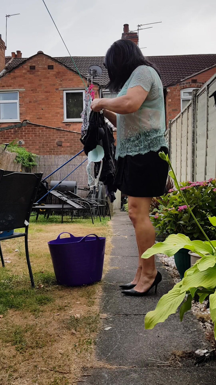 Pauline_sue: Îmi agață lenjeria.