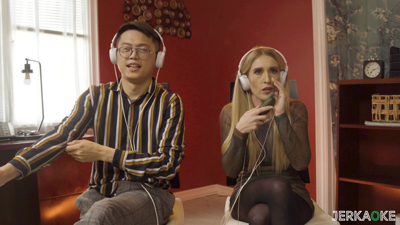 Jerkaoke: 나를 쭉 뻗어! 요가 교사