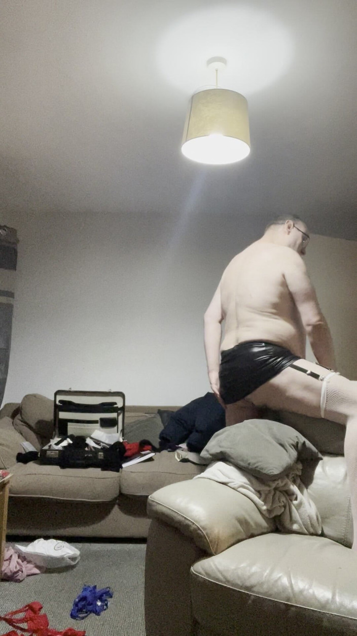 Ancient456: Brudny striptiz to uwielbiają