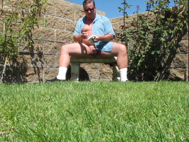 The porky pervert: 户外公园撸撸4