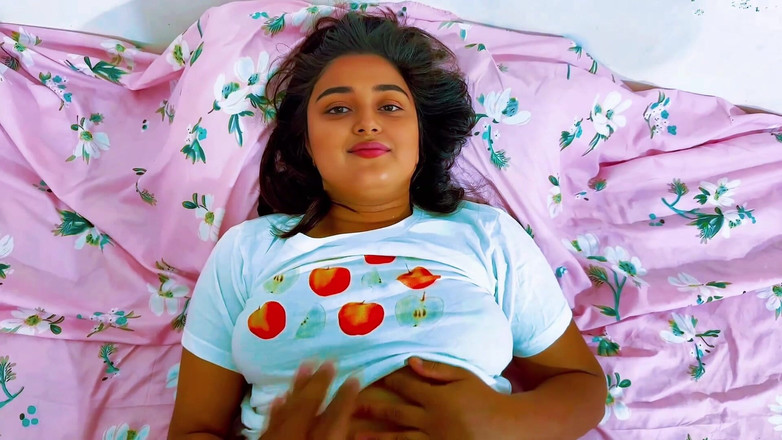 Lust Suman: Fată desi din sat prima dată când își fute videoclipul strâmt...