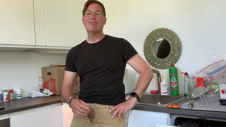 TJenner: Olhe para All of My Pre-cum. tão tesão, afiação em...