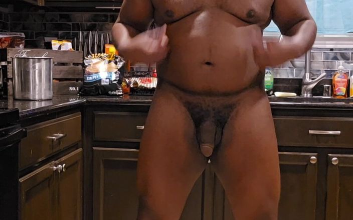 MrGoudreauXXX: Pissing on the Kitchen Floor and Twerking