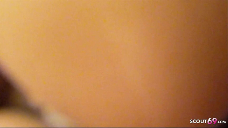 Full porn collection: Remaja kolej blonde miang Kaycee mengongkek abang tirinya