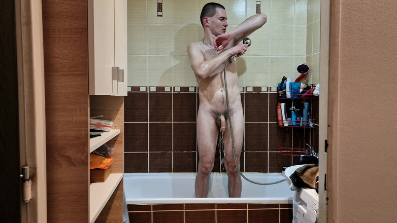 Fap_man93: Tânărului tată obraznic îi place să se filmeze în timp ce face...