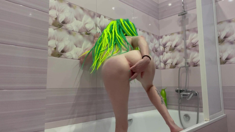 Yanik Spirit: Mijn lieve kont onder de douche