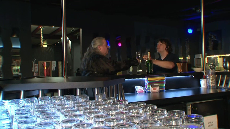 BDSM Deutschland: Cewek-cewek ini diikat dalam permainan bdsm yang intens