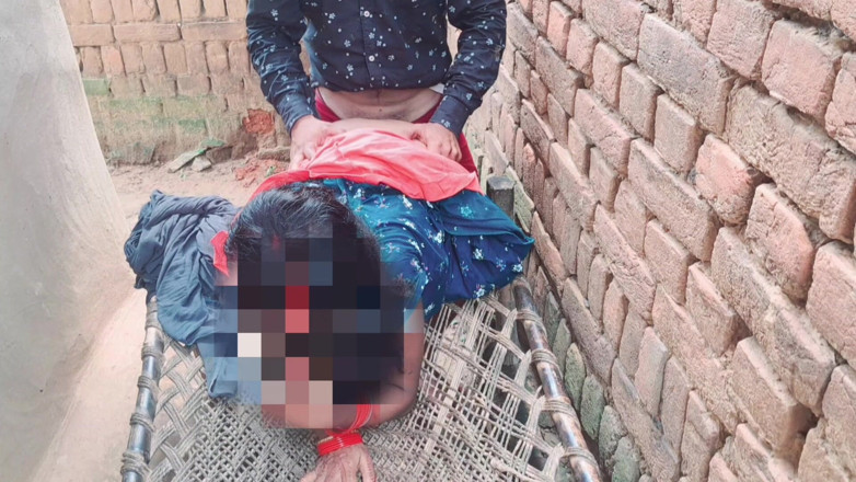 Trilokinath: India puta al aire libre en consigue coño follado por...