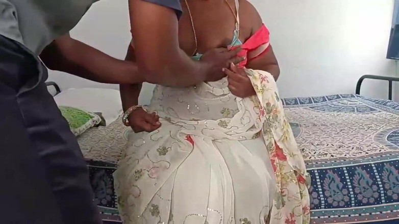 Luxmi Wife: Hijastro folla madrastra sari blanco - ep 2
