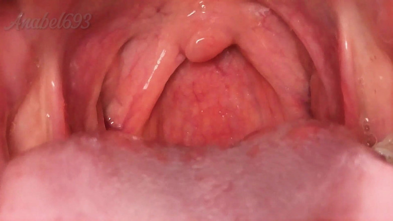 anabel693: 口腔恋物癖悬雍垂，我被硬的BBC呛到