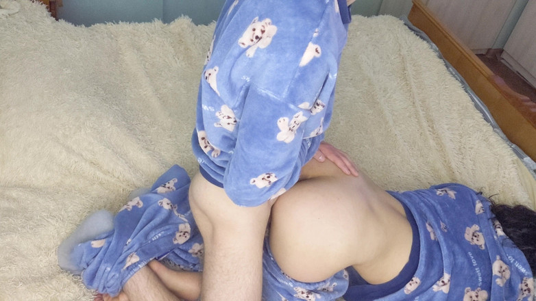 LittleLure: Bistrous Harde Seks Kwam Binnenin