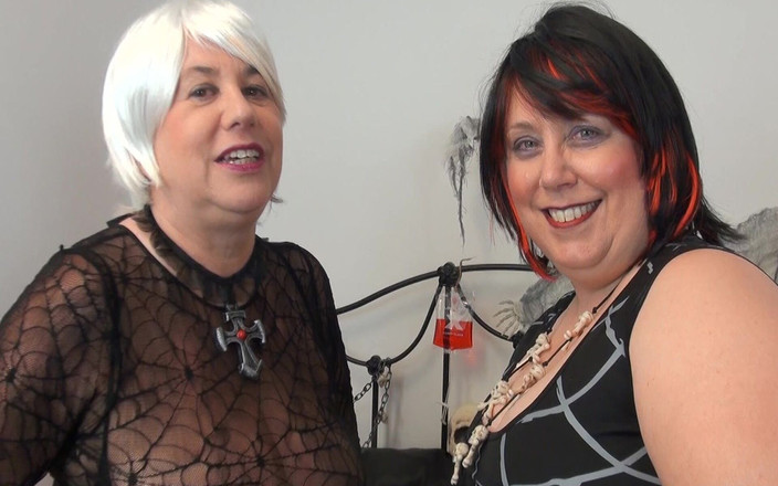 Dirty Doctors Clips: Dvě zvrácené čarodějnice