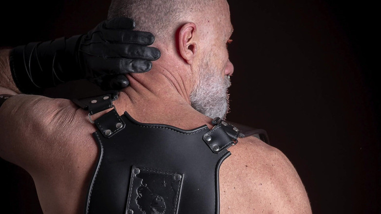 MusclesCigarsFFPig: 2 Dick al prezzo di uno