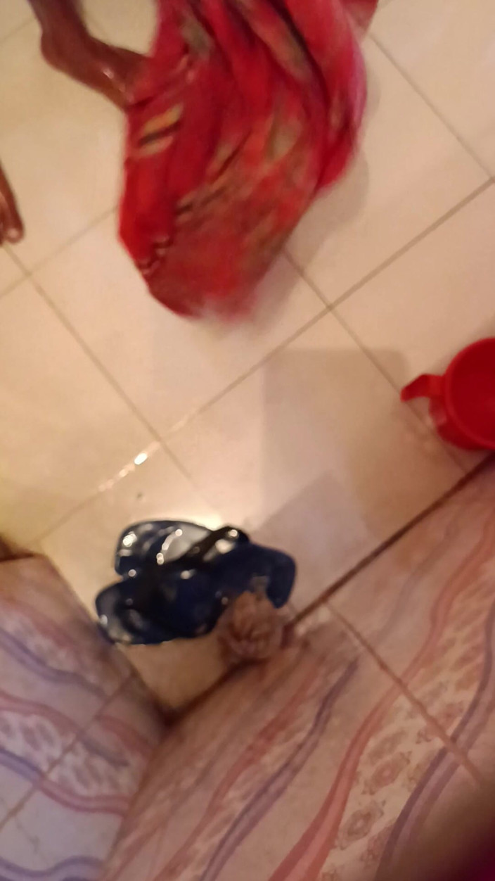 a-adix: Nongkrong di kamar mandi.hanya satu video man.sexxx