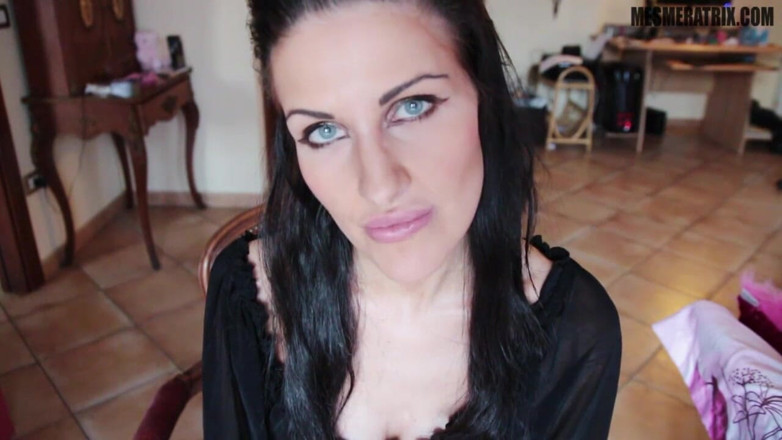 Lady Mesmeratrix Official: Hang on my lips