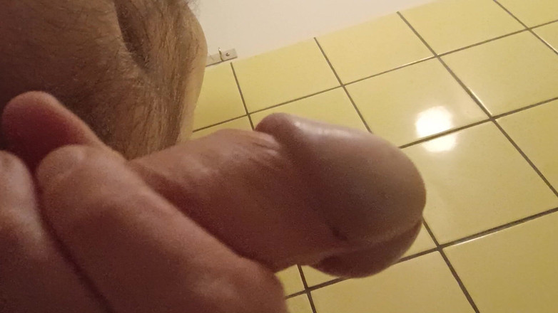 Ed Eden: Detailní koupelna