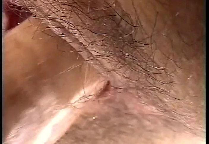 Italian swingers LTG: Cette salope italienne a besoin de se masturber et de...