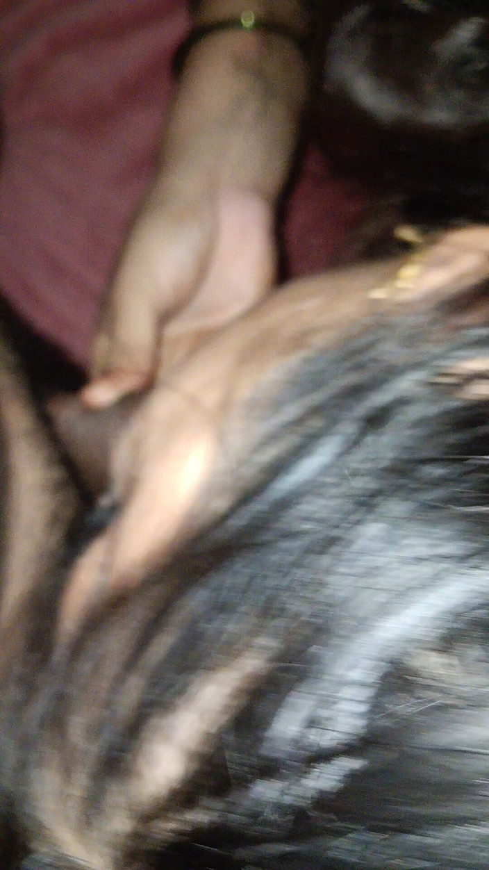 Poonamrandi143: Dicium sama tetangga setelah suaminya pergi kerja - poonamrandi143