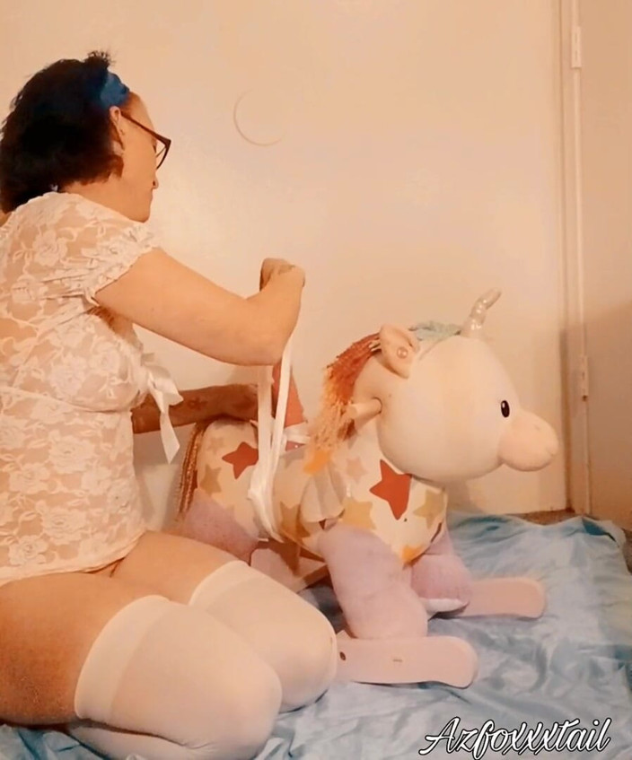 AzFoxxxTailPhelicia: Unicorn assembly 22-03-09