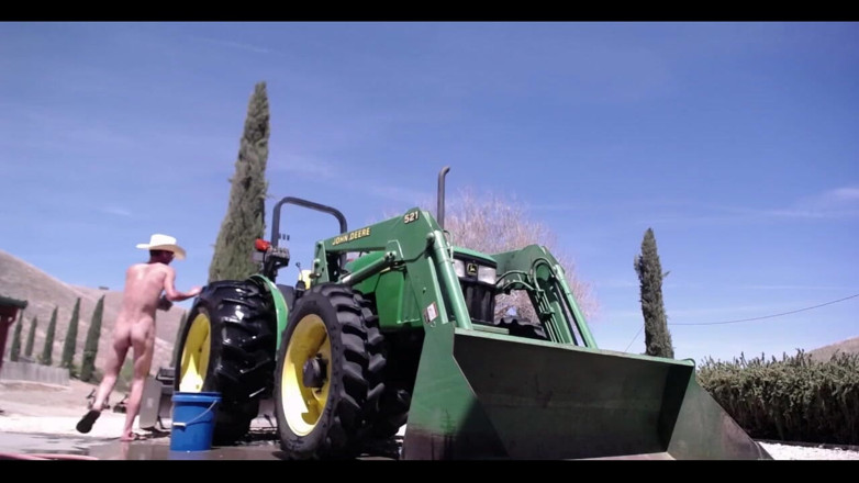 Joe Iandola: Tractor Chaturbate Show