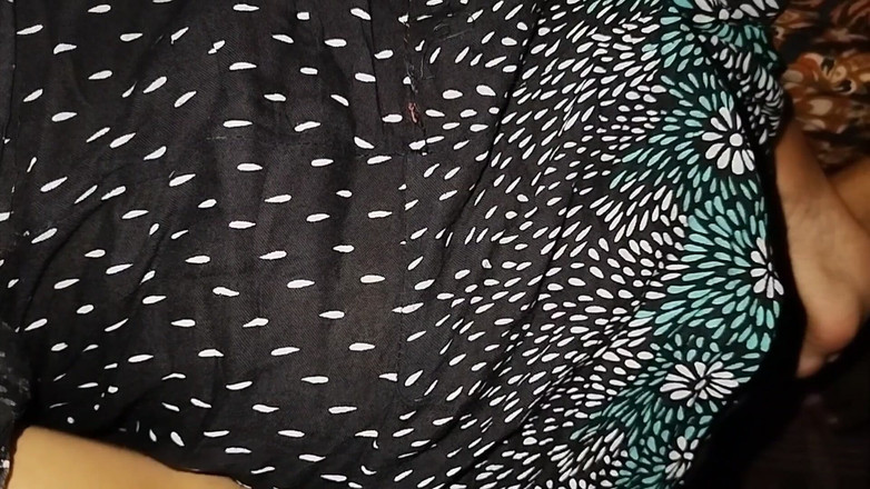 Deshi women: Wieś dziewczyna ciasne cipki na zewnątrz sex wideo, Desi Outdoor...