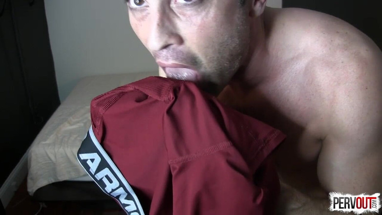 ManUpFilms: Ленс збуджена в тренажерному залі