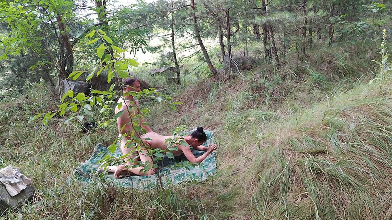 DirtyLubov: Açık Hava Köpek Pozisyonu Sikişme