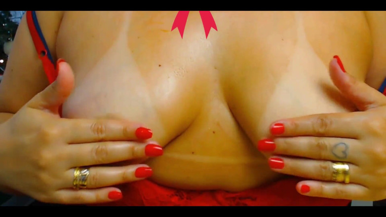 Camargo Hotwife: I Showed Everything This Christmas - Come Suck My Breasts - Merry...