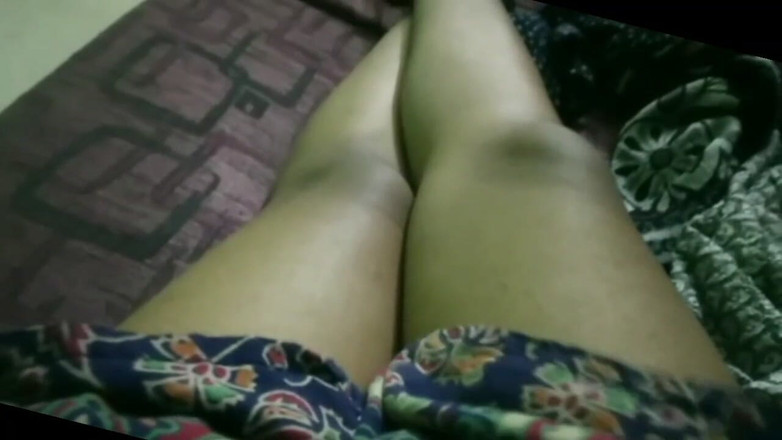 Maira romance: インドのデジの女の子の指マンロマンス