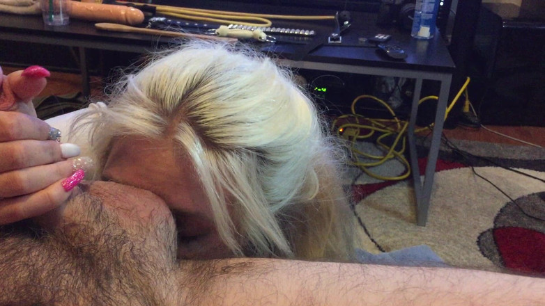 slavebc: Uctívání jeho zadku koule a ptáka!