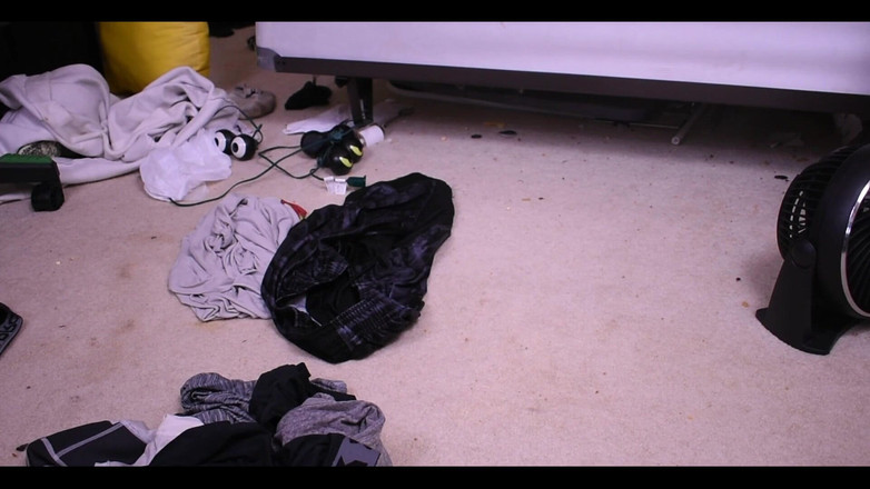 ElementX1018: Masturbación en casa