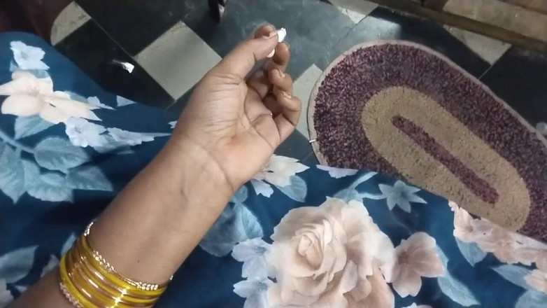 Divya X: 継母が彼氏と性交