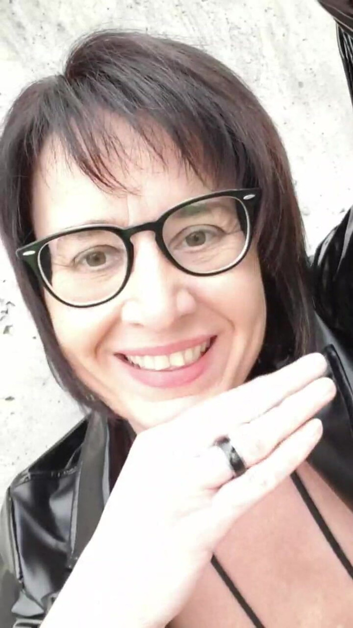 JulieEroticDress: ジュリー・アウトドア