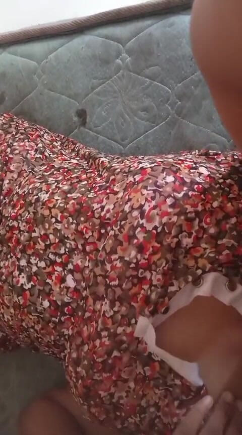 Anne White: Memek cewek sange ini dientot habis-habisan di kamar mandi sampai...
