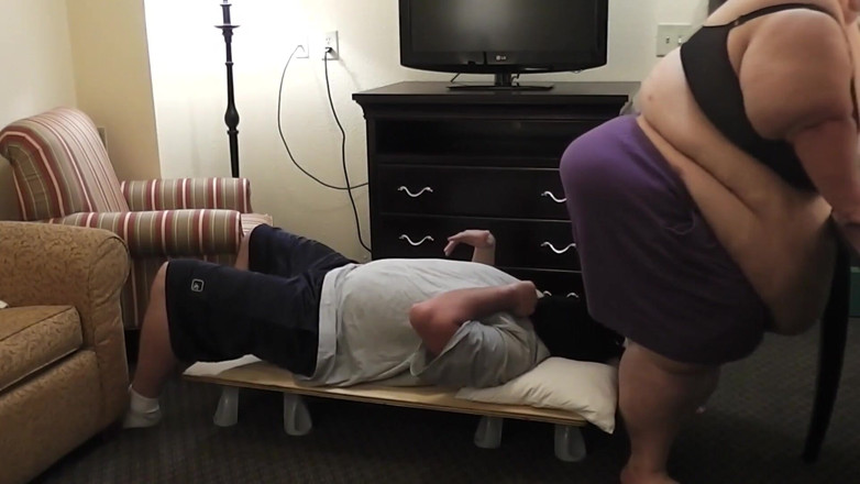 Full Weight Productions: BigmommaKat- You act like my ass is heavy!