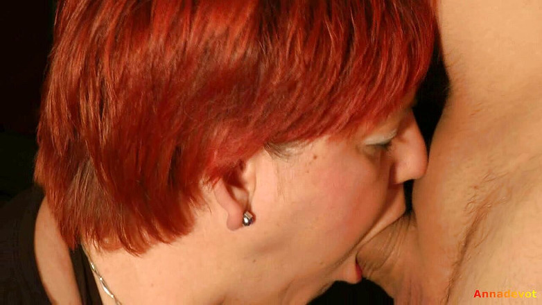 Anna Devot: Annadevot - diversión de garganta profunda