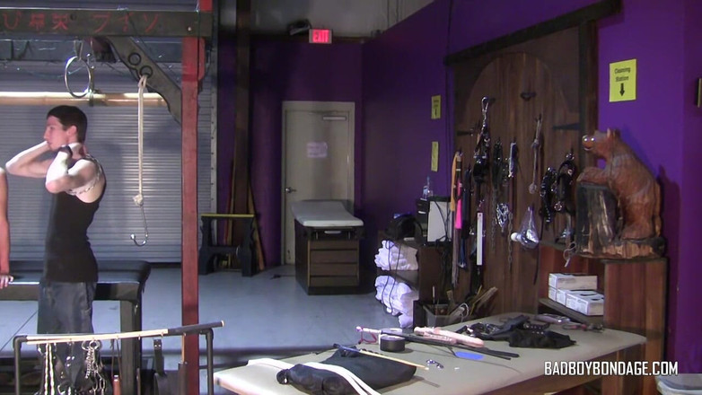 Bad boys bootcamp: Lần đầu tiên anh ấy bú cu