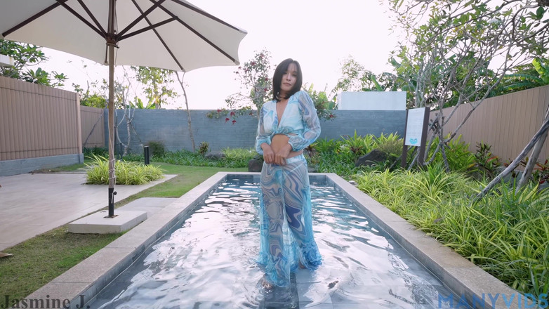 JasmineJ9966: Gotas de calor se dissolvem no lago