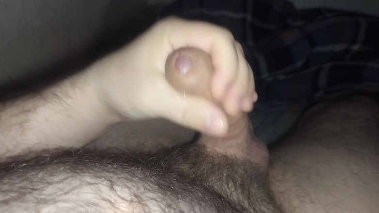 Uhri: Mi masturbo a letto prima di andare a dormire.