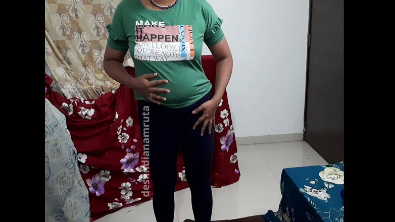 amruta123: インドのデジバビは、チャンスを得るためにアダルト映画プロデューサーの前で自分自身を露出しました-かわいい猫、おっぱい、お尻の指