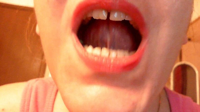 Nicoletta Embassi: Gigi Fetish Devour Roleplay