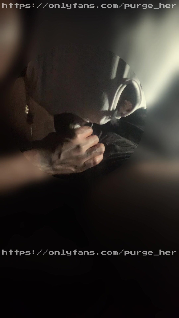 Purge_her: Stříkající hrdlo zvlhčuje mého ptáka tak pěkně