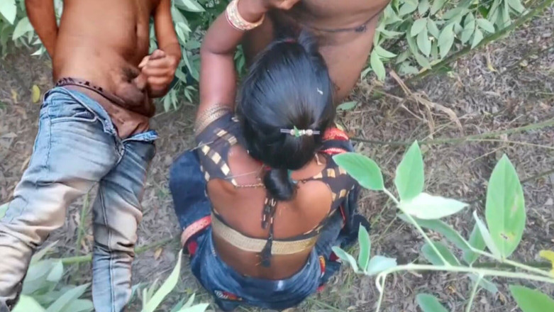 Sumang studio: Çiftliğe ziyarete giden ev sahibi işçinin üvey oğlu tarafından sikiliyor