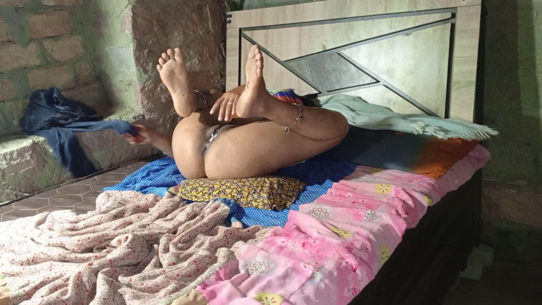 Amrita for you: Üvey kız kardeş seks videosu Hintli desi kız