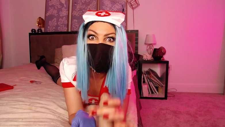 Kiras Secrets: Quarantine nurse visit