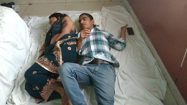 AmanRaza9: Stará MILF macecha šuká velmi tvrdé kouření