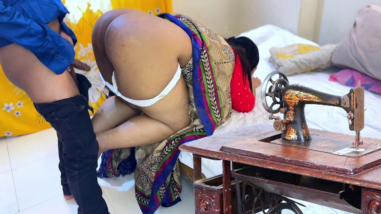 Aria Mia: 야외에서 기다리고 있는 가게 안의 계모 따먹기!