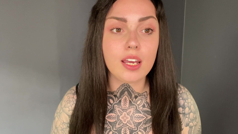 Miss Valentina: Agresiune cibernetică