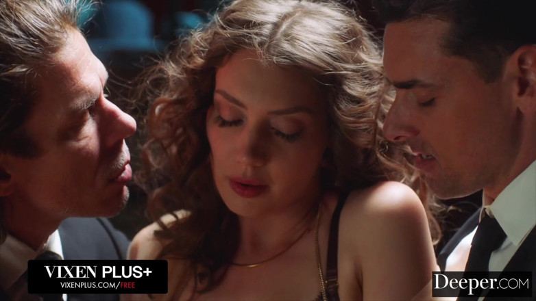 Deeper: Mais profundo. Deusa Elena Koshka tem intenso trio de fantasia